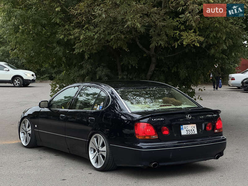 Седан Lexus GS 2000 в Луцке