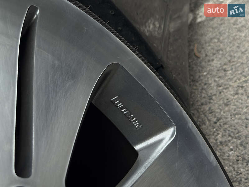 Седан Lexus GS 2000 в Луцке