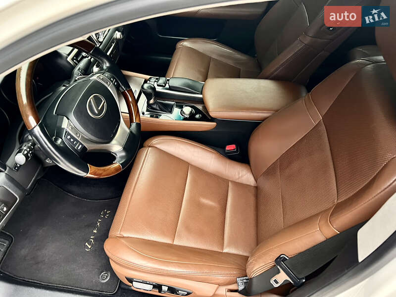Седан Lexus GS 2012 в Киеве