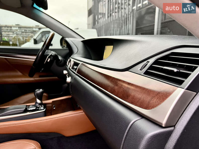 Седан Lexus GS 2012 в Киеве