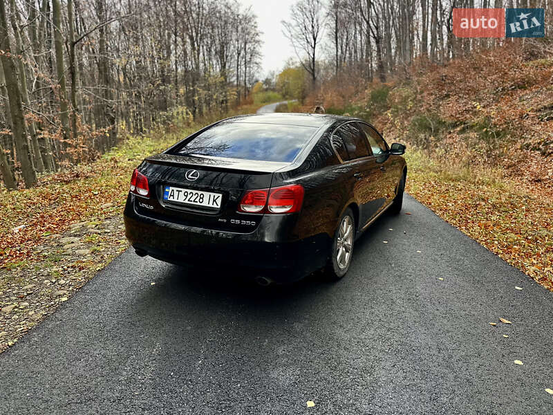 Седан Lexus GS 2011 в Долине