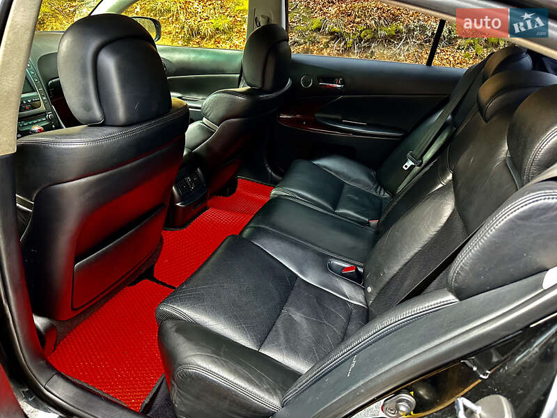 Седан Lexus GS 2011 в Долине