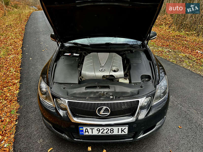 Седан Lexus GS 2011 в Долине