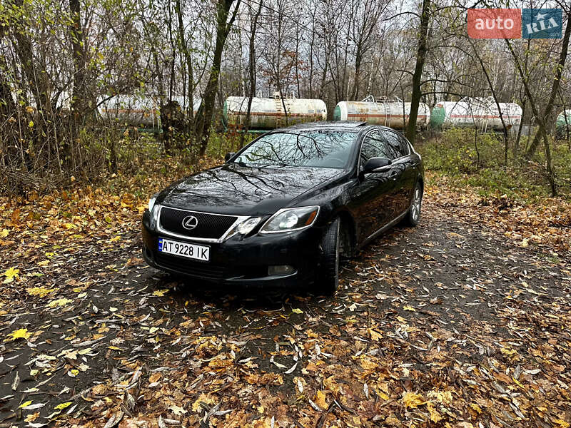 Седан Lexus GS 2011 в Долине