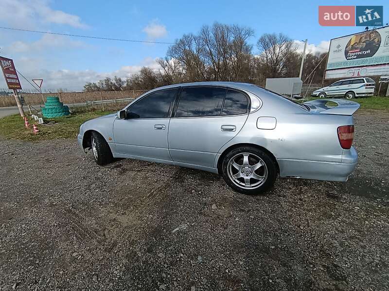 Седан Lexus GS 2000 в Жидачове