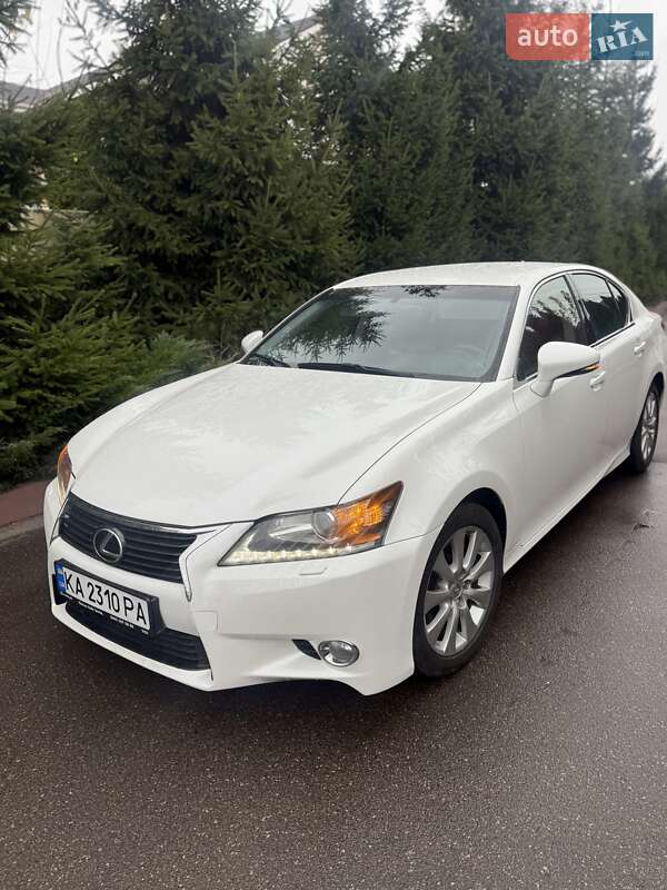 Седан Lexus GS 2014 в Вышгороде