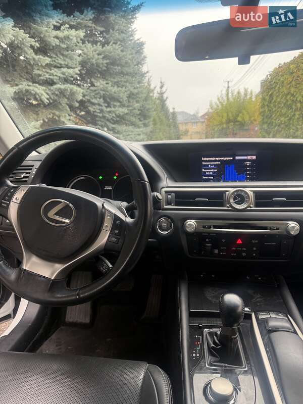Седан Lexus GS 2014 в Вышгороде