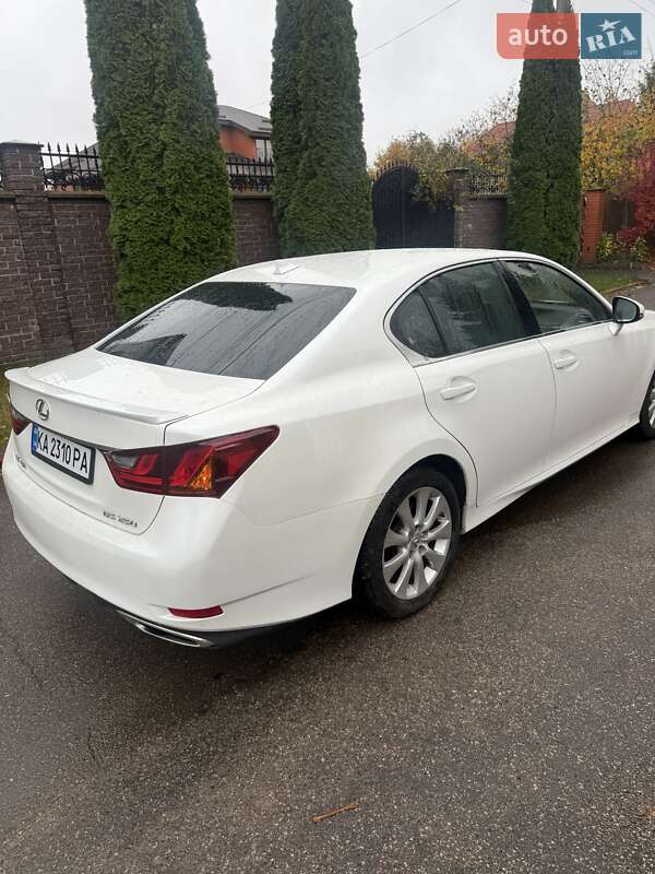 Седан Lexus GS 2014 в Вышгороде