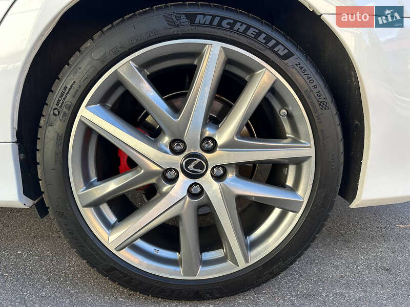 Седан Lexus GS 2016 в Киеве фото 25 Седан Lexus GS 2016 в Киеве