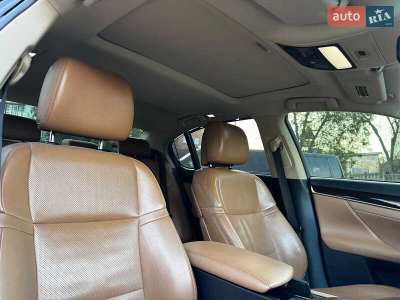 Седан Lexus GS 2014 в Киеве