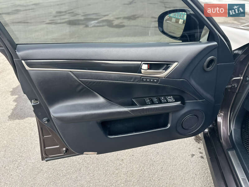 Седан Lexus GS 2012 в Тульчине