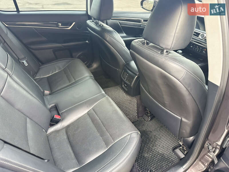 Седан Lexus GS 2012 в Тульчине