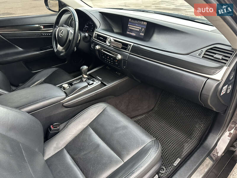 Седан Lexus GS 2012 в Тульчине