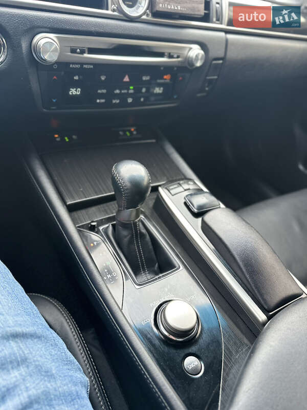 Седан Lexus GS 2012 в Тульчине