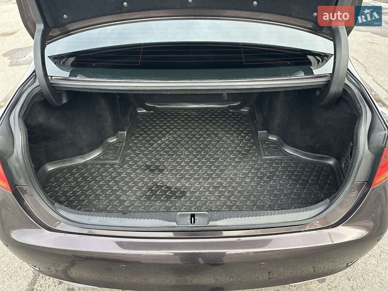 Седан Lexus GS 2012 в Тульчине