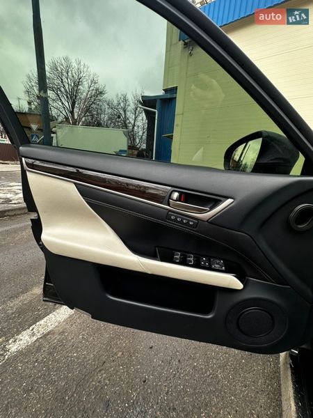 Седан Lexus GS 2016 в Полтаві