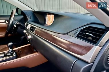 Седан Lexus GS 2012 в Киеве фото 55 Седан Lexus GS 2012 в Киеве