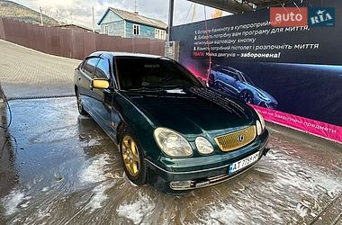 Седан Lexus GS 2000 в Верховине
