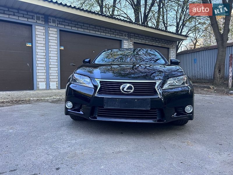 Седан Lexus GS 2013 в Краснограді