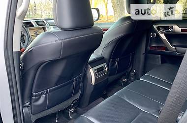 Позашляховик / Кросовер Lexus GX 2010 в 