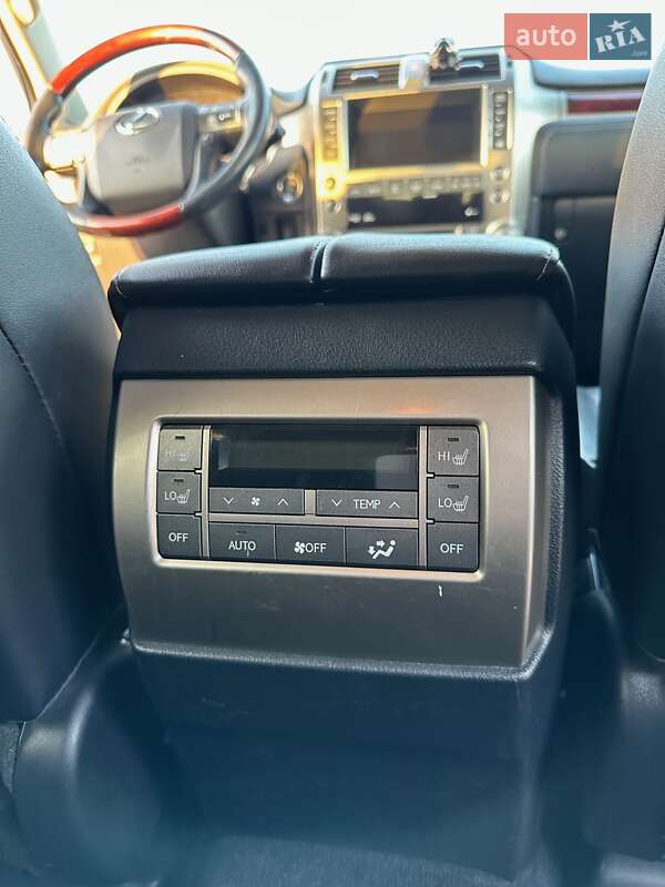 Внедорожник / Кроссовер Lexus GX 2011 в Луцке