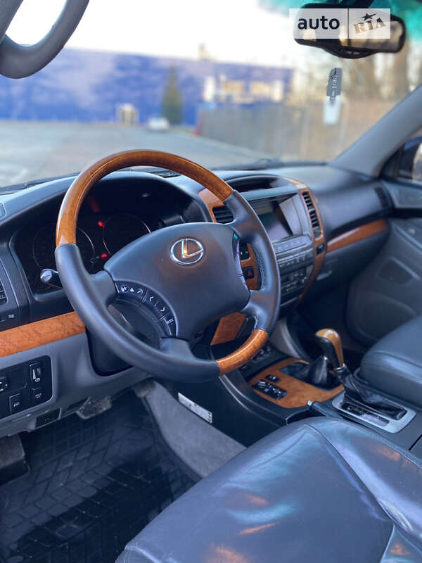 Позашляховик / Кросовер Lexus GX 2004 в Чернівцях