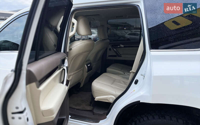 Внедорожник / Кроссовер Lexus GX 2016 в Мукачево