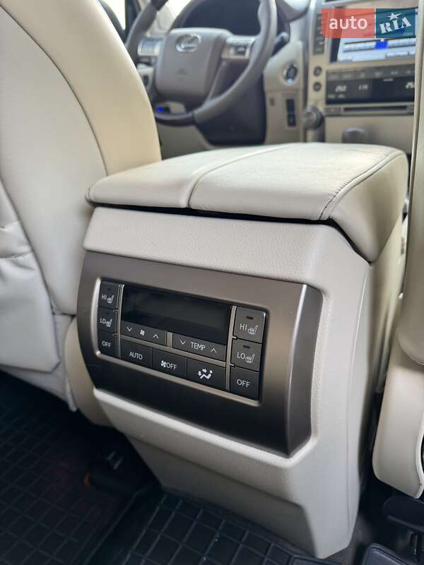 Внедорожник / Кроссовер Lexus GX 2011 в Ахтырке
