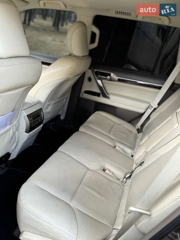 Внедорожник / Кроссовер Lexus GX 2011 в Ахтырке