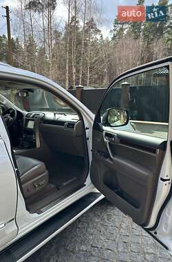 Внедорожник / Кроссовер Lexus GX 2019 в 