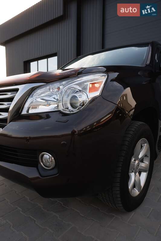 Внедорожник / Кроссовер Lexus GX 2011 в Дубно