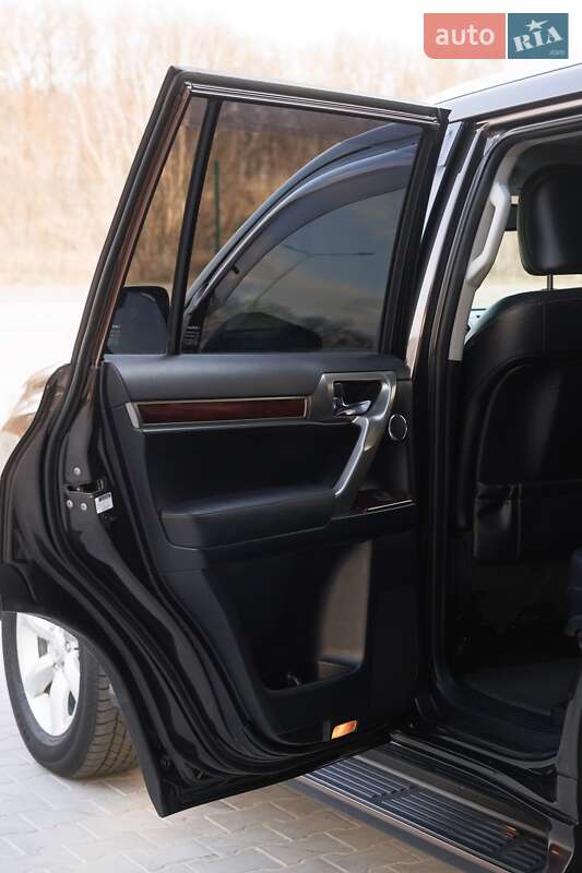 Внедорожник / Кроссовер Lexus GX 2011 в Дубно