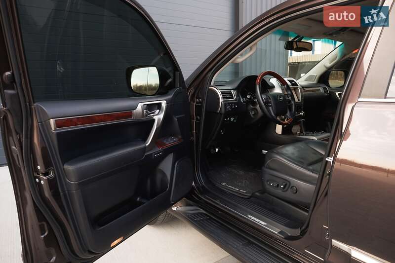 Внедорожник / Кроссовер Lexus GX 2011 в Дубно