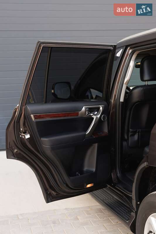 Внедорожник / Кроссовер Lexus GX 2011 в Дубно
