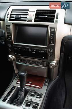 Позашляховик / Кросовер Lexus GX 2011 в 