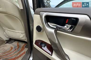 Позашляховик / Кросовер Lexus GX 2010 в 