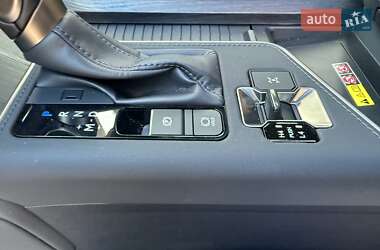 Позашляховик / Кросовер Lexus GX 2024 в 