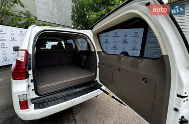 Внедорожник / Кроссовер Lexus GX 2010 в 