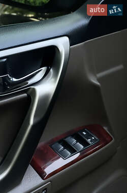 Внедорожник / Кроссовер Lexus GX 2010 в 