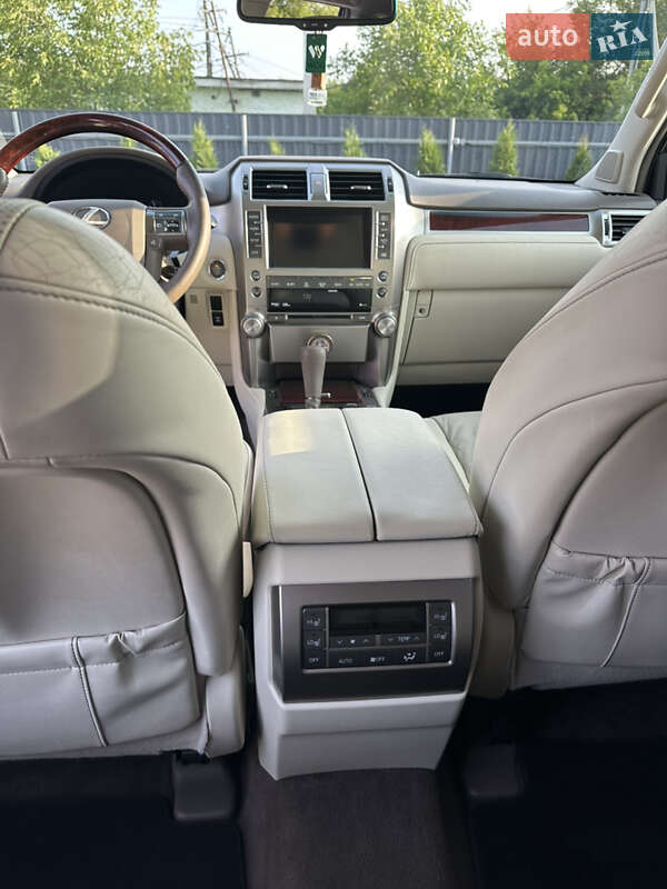 Внедорожник / Кроссовер Lexus GX 2010 в Ровно