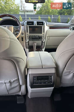 Внедорожник / Кроссовер Lexus GX 2010 в 