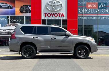 Внедорожник / Кроссовер Lexus GX 2010 в 
