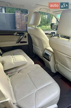 Позашляховик / Кросовер Lexus GX 2010 в 
