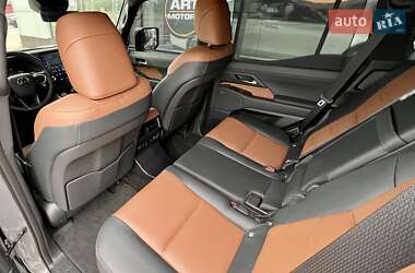 Позашляховик / Кросовер Lexus GX 2024 в 