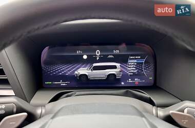 Позашляховик / Кросовер Lexus GX 2024 в 