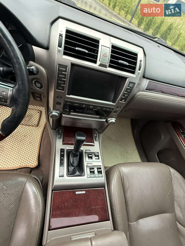 Позашляховик / Кросовер Lexus GX 2010 в Золочеві