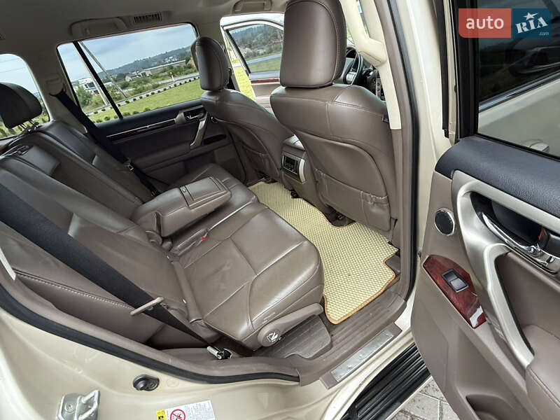 Позашляховик / Кросовер Lexus GX 2010 в Золочеві