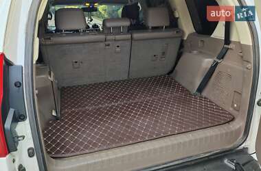 Позашляховик / Кросовер Lexus GX 2010 в 