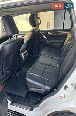 Позашляховик / Кросовер Lexus GX 2010 в 