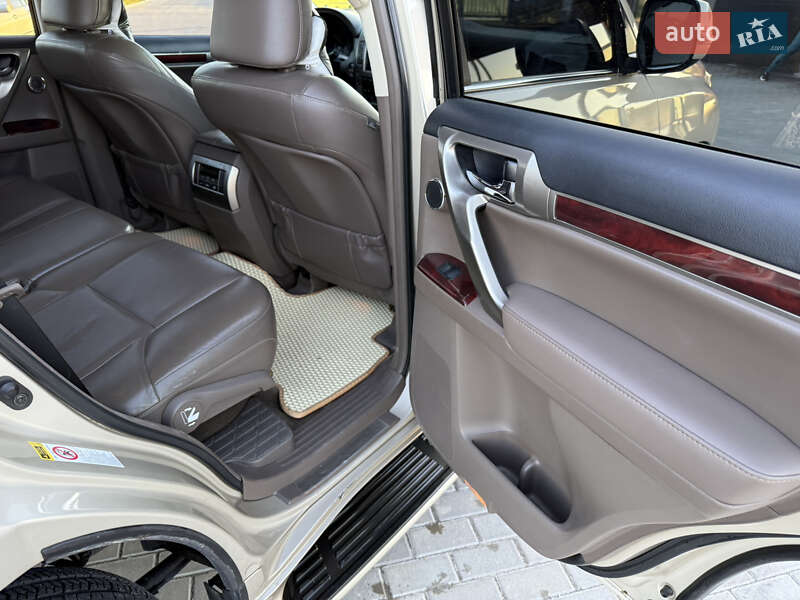 Позашляховик / Кросовер Lexus GX 2010 в Золочеві